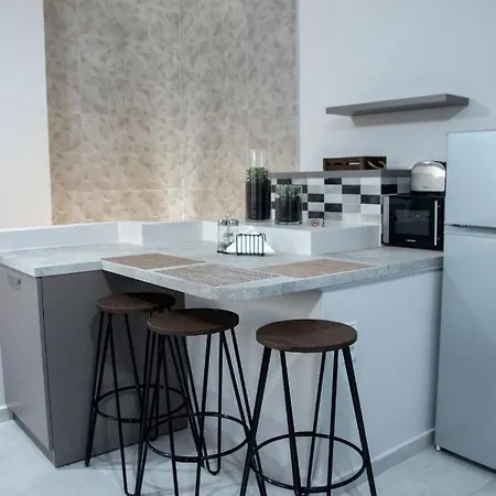 Luxy A, Near Beach, Private Parking Appartement Rethimnon