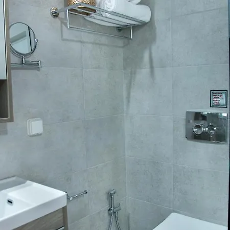 Luxy A, Near Beach, Private Parking